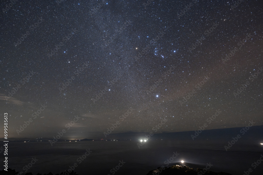 Fototapeta premium 大分県佐伯市の鶴御埼と冬の星空
