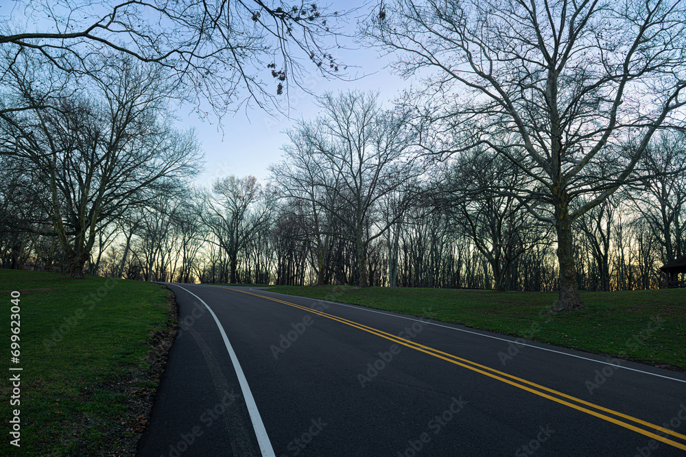 Fototapeta premium Up Around the Bend