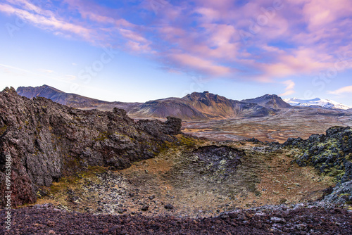 vulkanische Naturlandschaft  in Island photo