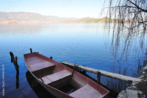 Fototapeta Naklejka Na Ścianę i Meble -  Lugu Lake in Yunnan