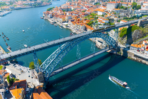 Obraz na płótnie Famous bridge Ponte dom Luis above old town of Porto at river Duoro, Portugal w salonie