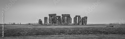 The running time by the stonehenge photo