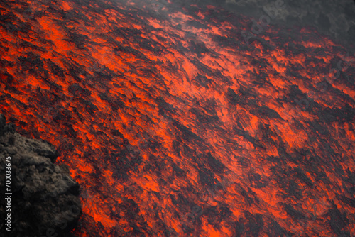 Obraz na płótnie Eruptive vent with lava emis at the top of the Etna volcano w salonie