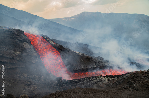 Obraz na płótnie Eruptive vent with lava emis at the top of the Etna volcano w salonie