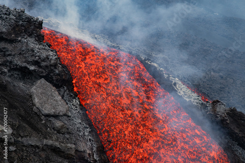 Obraz na płótnie Eruptive vent with lava emis at the top of the Etna volcano w salonie