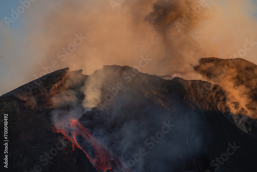 Obraz na płótnie Eruptive vent with lava emis at the top of the Etna volcano w salonie