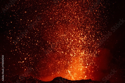 Obraz na płótnie Eruptive vent with lava emis at the top of the Etna volcano w salonie