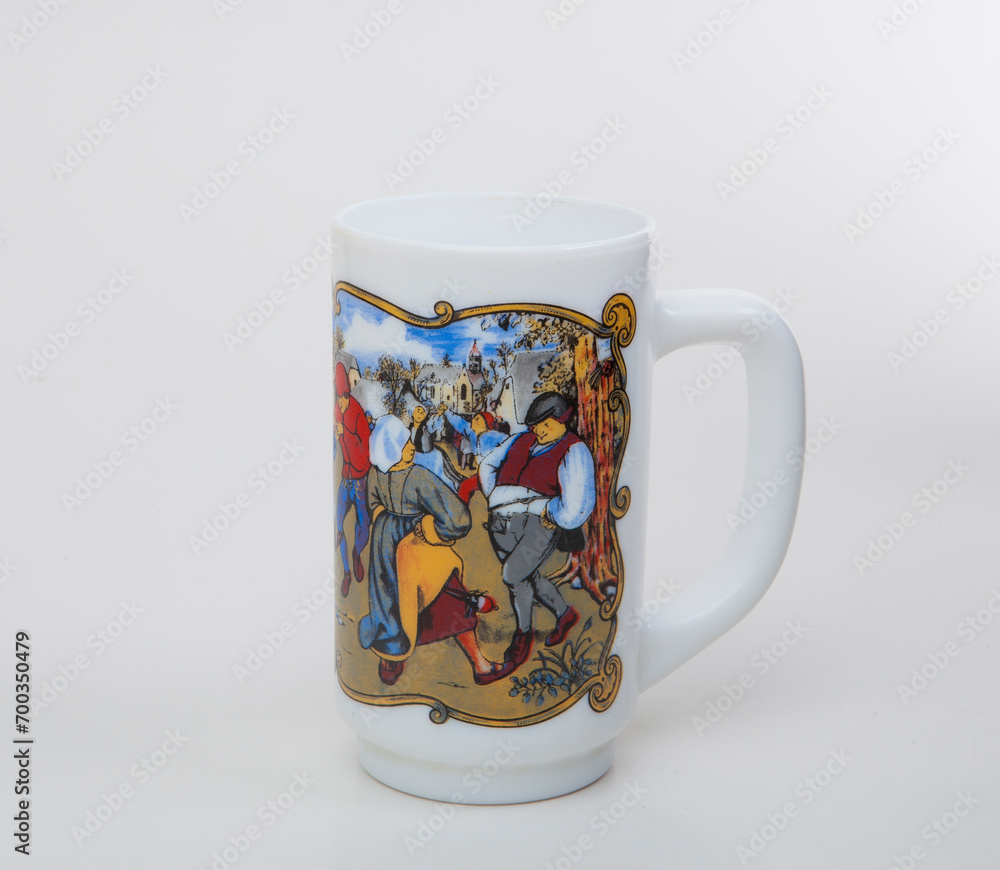 glass mag Breugel art