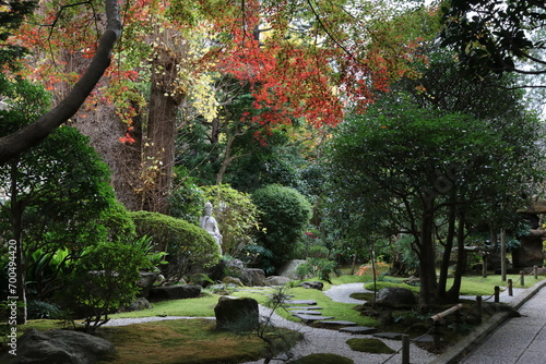 竹庭で有名な鎌倉・報国寺。