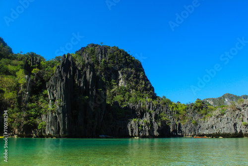 View of Cadlao Lagoon rocks © Hector