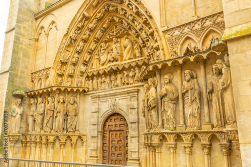 Beautiful door on the side of the Cathedral of Burgos, Castilla Leon, Spain © unai