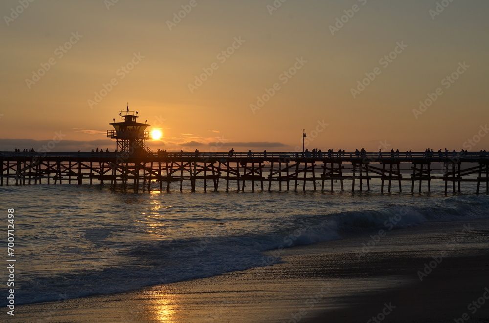 sunset at the San Clemente pier