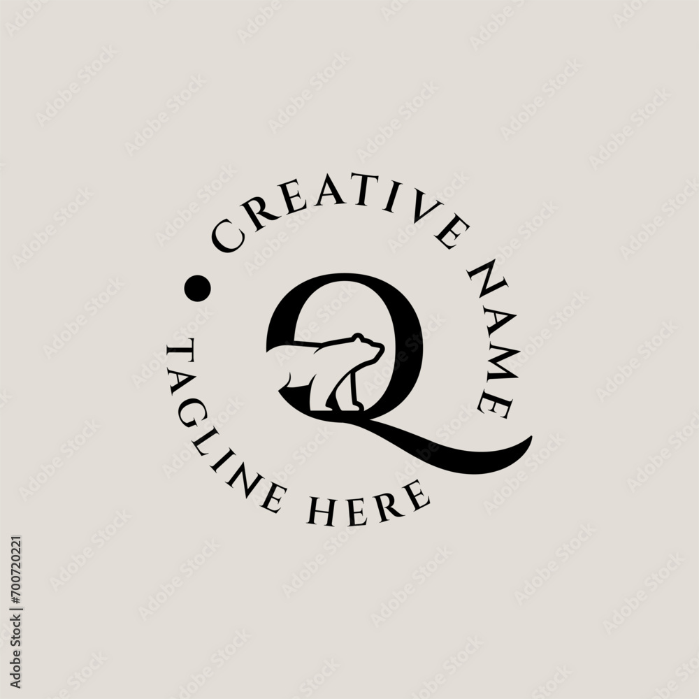 Obraz premium Minimalist Negative space Bear logo with letter Q 