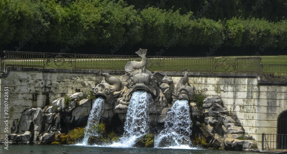 Reggia di Caserta, parco, stature,fontana, vasca, italy