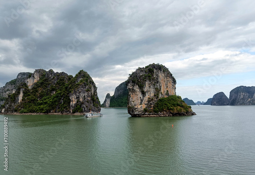 Vietnam, Ha Long Bay, bay, seascape with rocks 