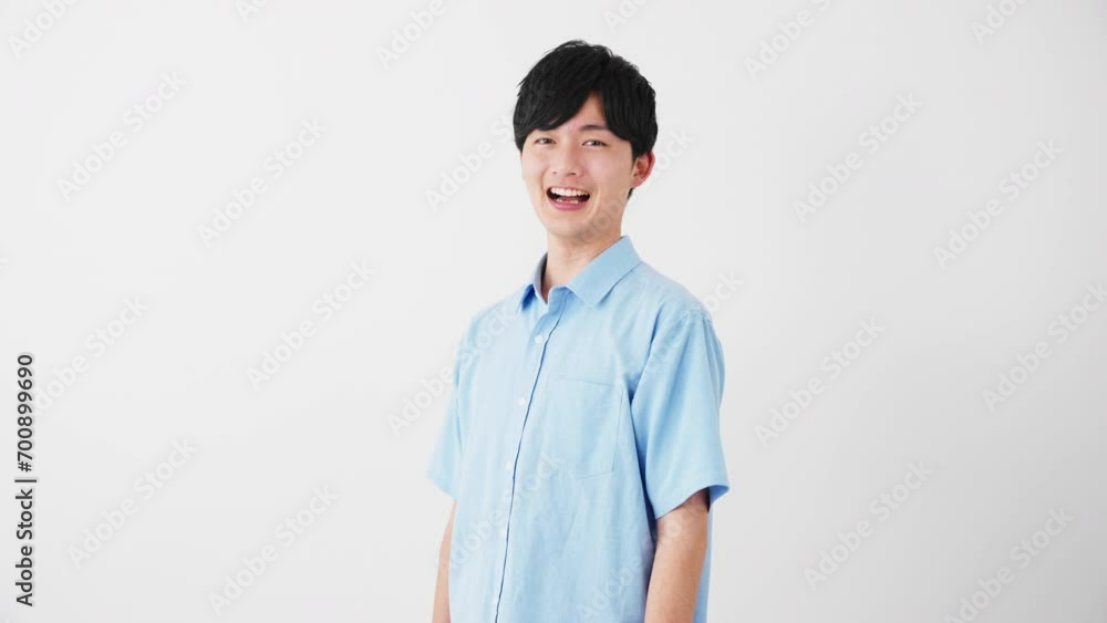私服姿の若い男性 ライフスタイルイメージ
私服姿の若い男性 ライフスタイルイメージ