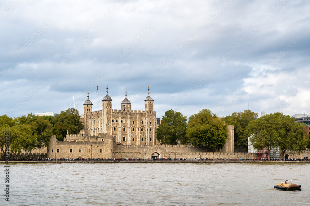 Der Tower of London vom anderen Ufer gesehen