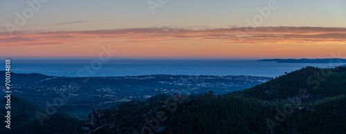 Frankreich bei Esterel im Winter photo