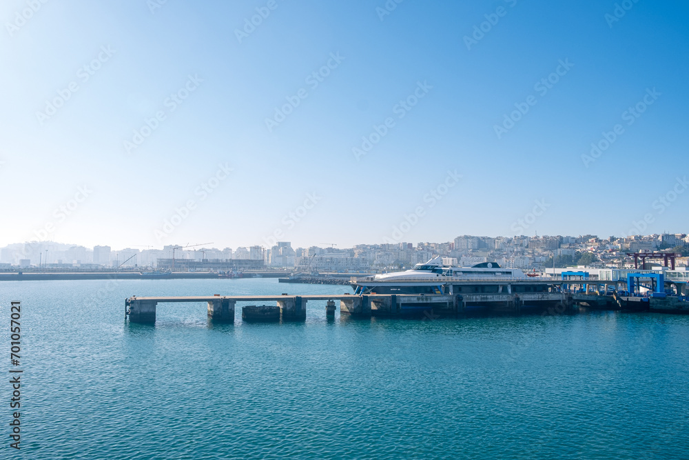モロッコのタンジェ港の景色