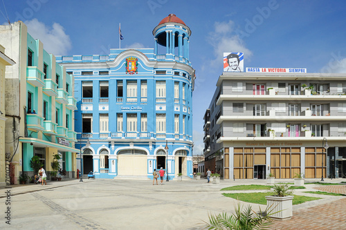 Vászonkép Town square known as Plaza de los Trabajadores, one building featuring on top a