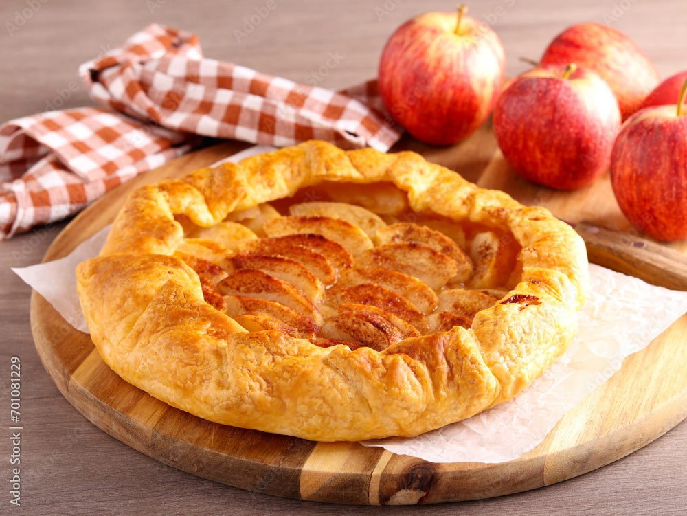 Apple and cinnamon puff pastry Apple and cinnamon puff pastry