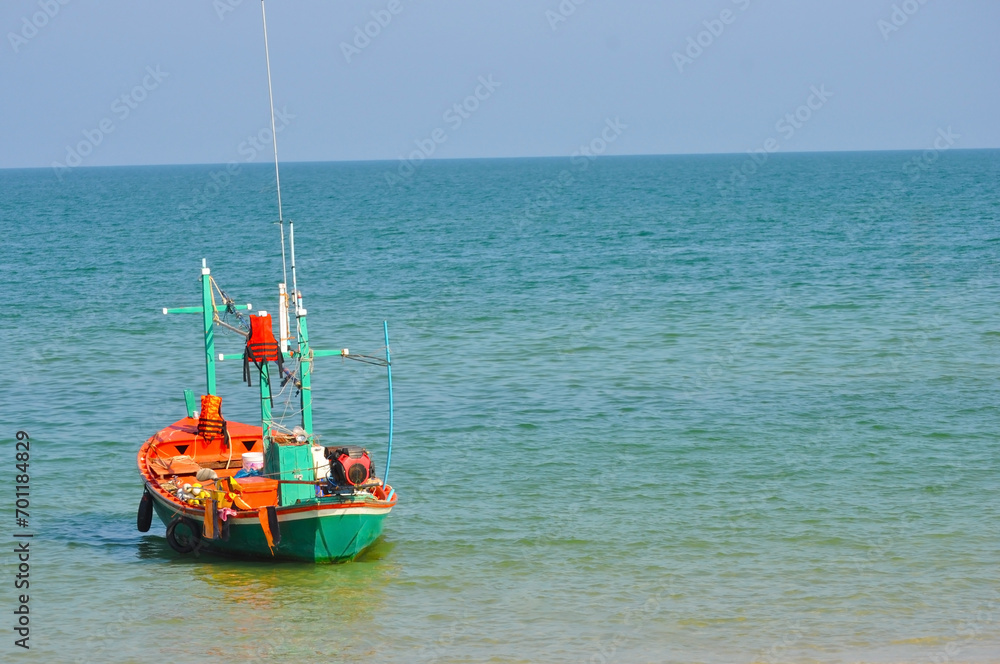 Obraz premium Long tail boat Fishing boat at the seashore Traditional fishing boats in the area Hua Hin Thailand