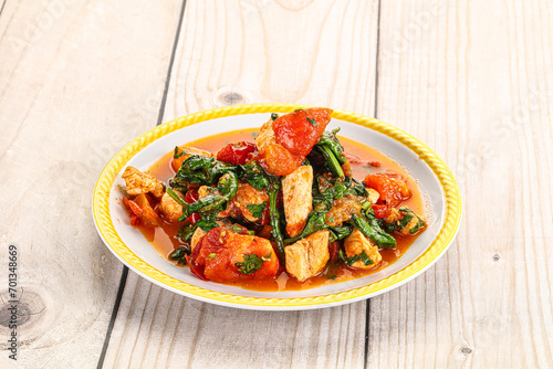 Chicken with tomato and spinach