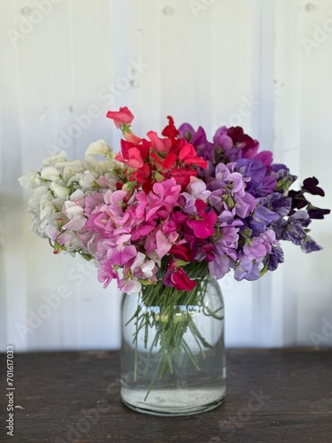 Wallpaper Mural bouquet of flowers Torontodigital.ca