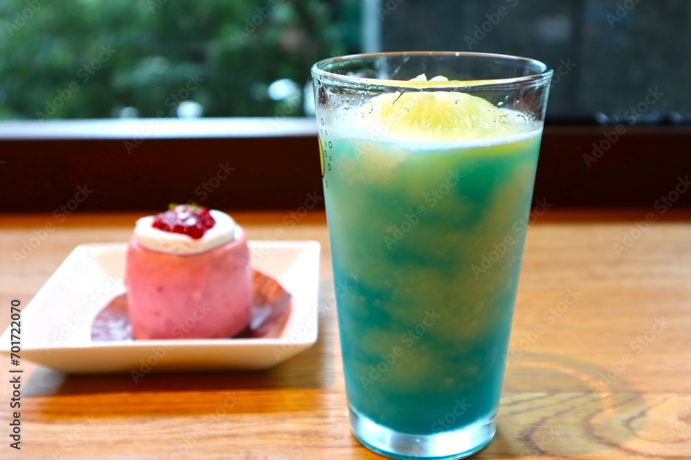 夏の日に飲んだ冷たいドリンク 夏の日に飲んだ冷たいドリンク