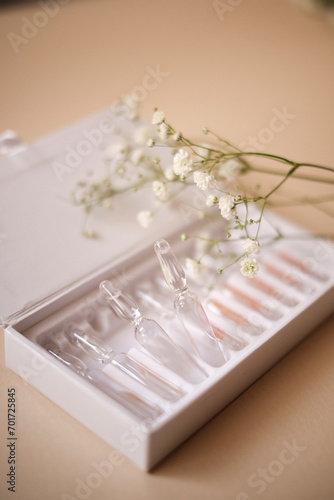 Cosmetic ampoules in a box