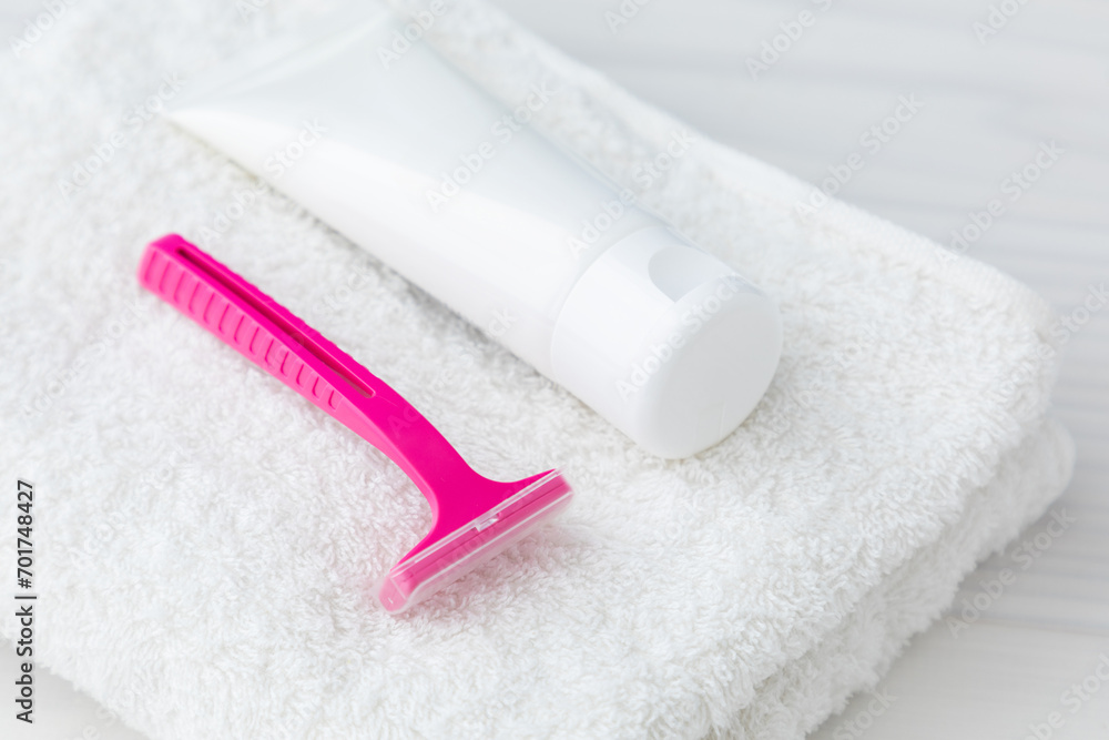 女性用T字剃刀のイメージ01