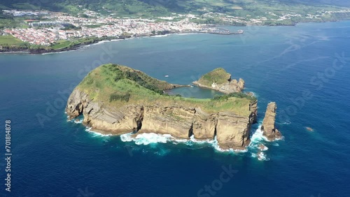 Wallpaper Mural ilhéu de vila franca do campo, Vulkan im Meer, Azoren Torontodigital.ca