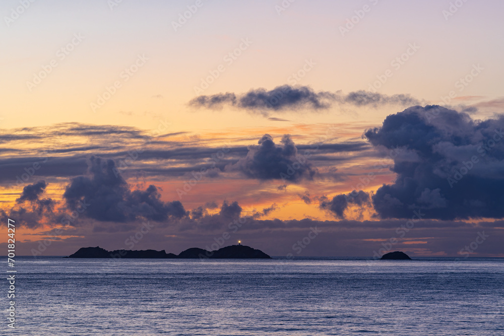 Sonnenuntergang vor den Shetlandinseln