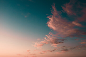 Wandcirkels Pantone 2024 Peach Fuzz Pastel zonsondergang in perzik fuzz  © Lalandrew