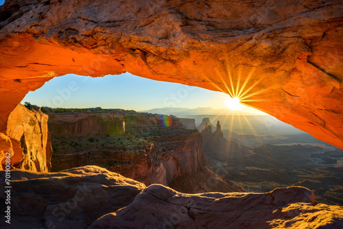 Mesa Arch Sunrise  4K Ultra HD View at Canyonlands National Park  Utah  USA