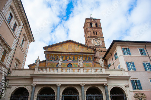 Obraz na płótnie Rome, Italy - February 21, 2023: Basilica of Santa Maria in Trastevere, Rome, Italy w salonie