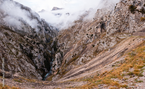 Vista hacia el río Cares en la Ruta del Cares, Asturias, España