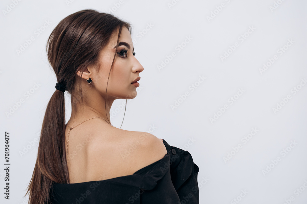 Close up fashion portrait of young pretty indian latin american woman posing in photo studio on white background. Hispanic lady, skin care, solarium, make up, cosmetology
Close up fashion portrait of young pretty indian latin american woman posing in photo studio on white background. Hispanic lady, skin care, solarium, make up, cosmetology