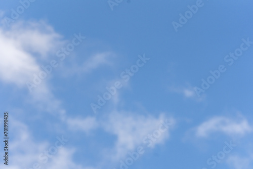 Cielo azul con nubes