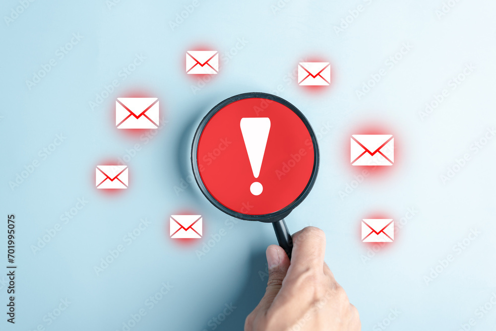 Alert Email inbox and spam virus with warning caution for notification on internet letter security protect, junk and trash mail and compromised information. - obrazy, fototapety, plakaty 