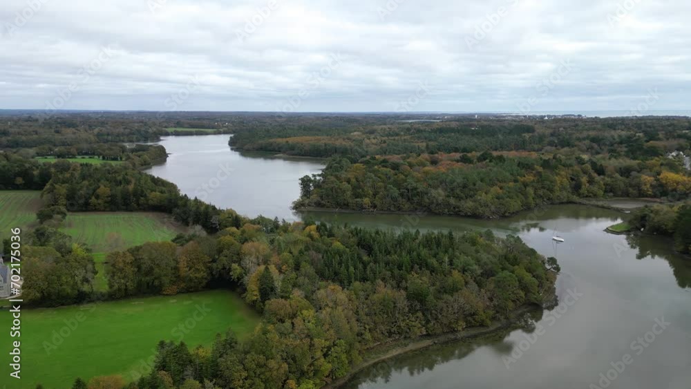 Fleuve côtier Odet, forêt vue de drone Finistère Bretagne France Fleuve côtier Odet, forêt vue de drone Finistère Bretagne France
