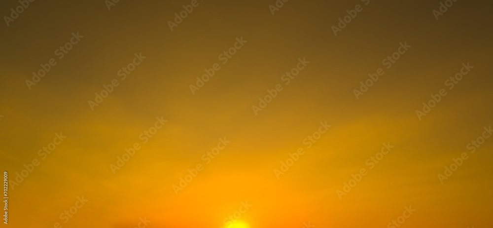 Fototapeta premium Orange sky background at sunrise or sunset time