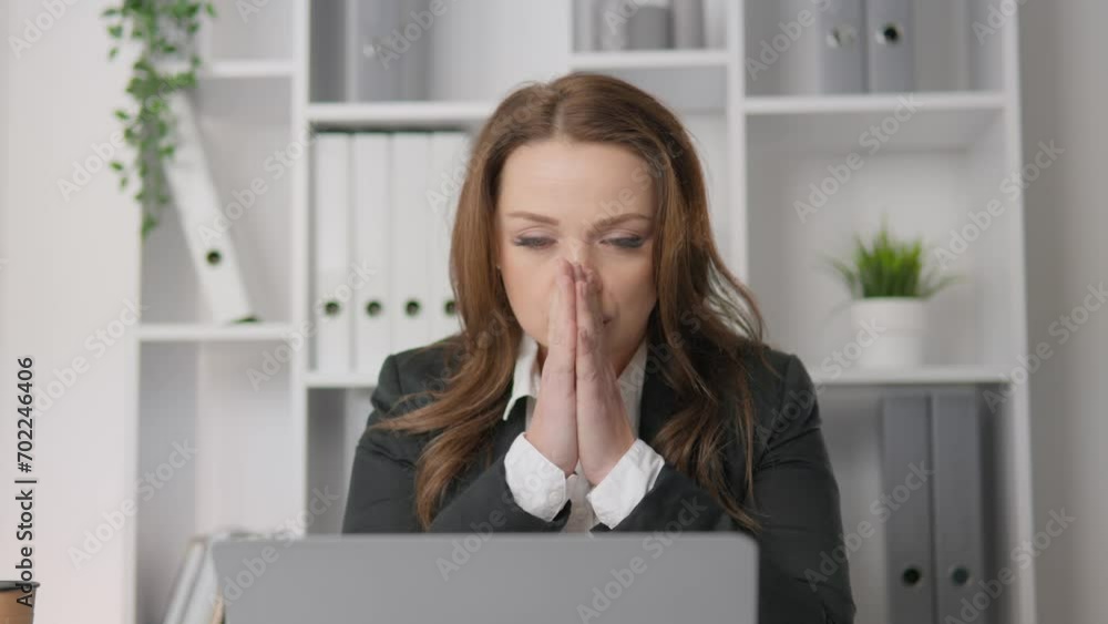 Intelligent business lady in office, immersed in data analysis, confidently working on solving strategic problems. Conceived woman is agitateda decrease in efficiency and deterioration results Intelligent business lady in office, immersed in data analysis, confidently working on solving strategic problems. Conceived woman is agitateda decrease in efficiency and deterioration results