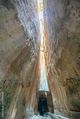 Fotografie The amazing vievs of Vespasianus Titus Tunnel is an ancient water tunnel built f