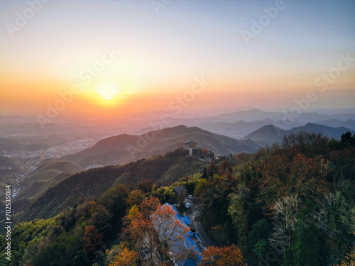 The beautiful autumn in Mogan Mountain © 云 王