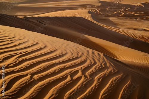 Goldene Stille: Majestätische Dünenlandschaft in der unendlichen Schönheit der Wüste © Seegraphie