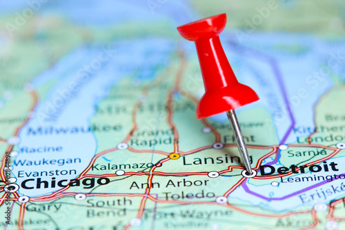 Detroit and Chicago pin on map