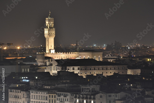 Vista nocturna del palacio Vecchio de Florencia © Martn