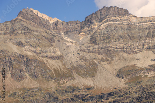 Geologischer Blickfang über dem Valmalenco; Blick von Südwesten auf Piz Tremogge (3441) un Pizzo Mancenco (3438)