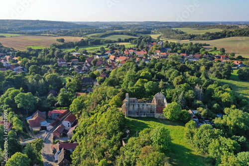 Ruine der Stiftskirche Walbeckin Oebisfelde-Weferlingen im Landkreis B  rde  Luftaufnahme